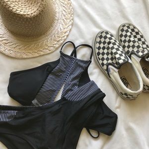 CUPSHE Bikini Black and White L